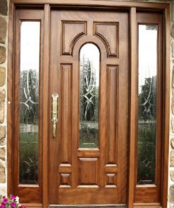 در چوبی ورودی لابی شیشه خور
